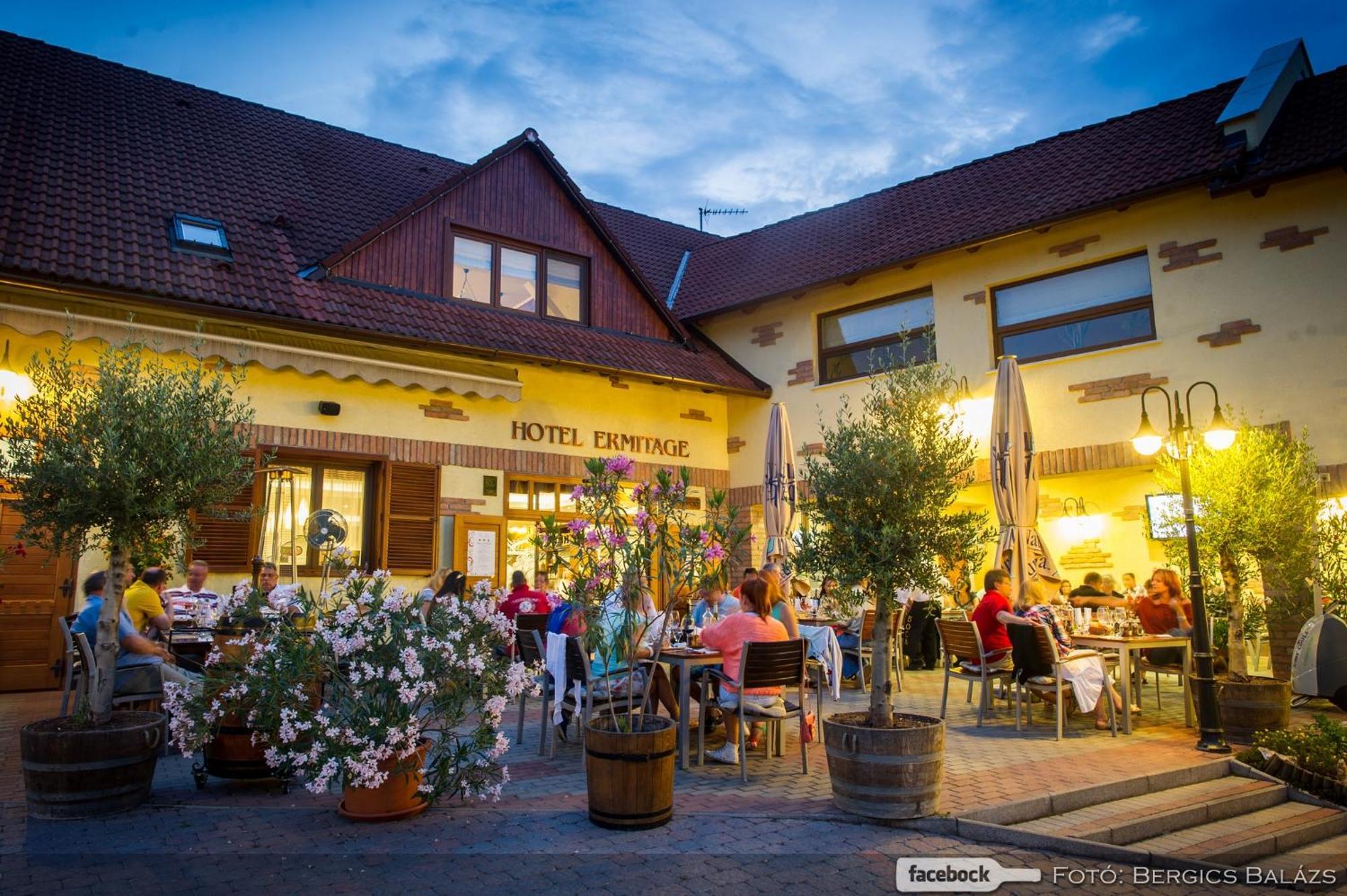 Bock Hotel Ermitage Villany Exterior photo